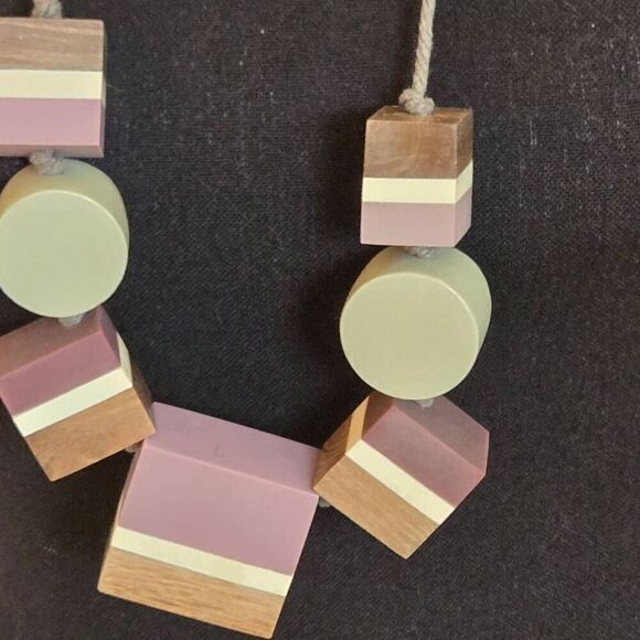 Womens Wooden Square Blocks And Circle Statement Necklace OS - Picture 8 of 9